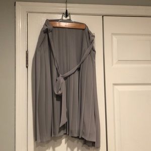Gray pleated skirt
